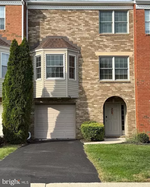 56 Jayme Dr #9, York, PA 17402