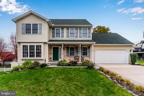 511 N Reeser Dr, York Haven, PA 17370