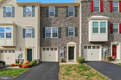1265 Stonehaven Way #82, York, PA 17403
