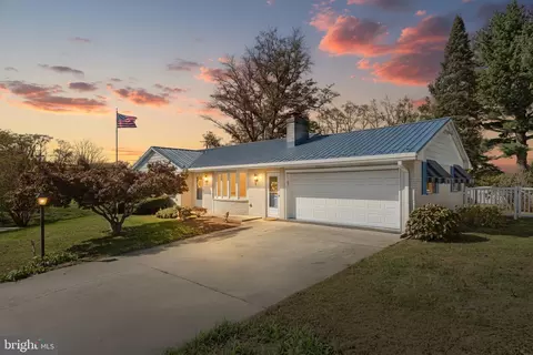 2179 Bon Aire Dr, York, PA 17408