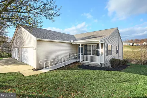7220 Seneca Ridge Dr, York, PA 17403
