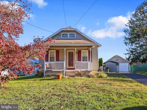 2394 Black Rock Rd, Hanover, PA 17331