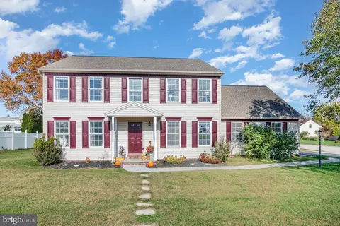 2785 Sparrow Dr, York, PA 17408