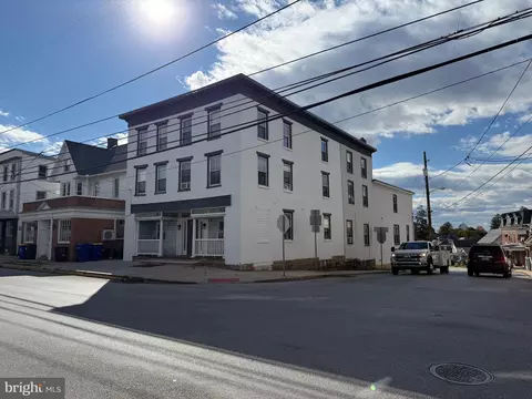 2 S Main St, Stewartstown, PA 17363