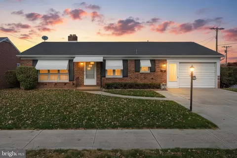 128 Paul St, Hanover, PA 17331