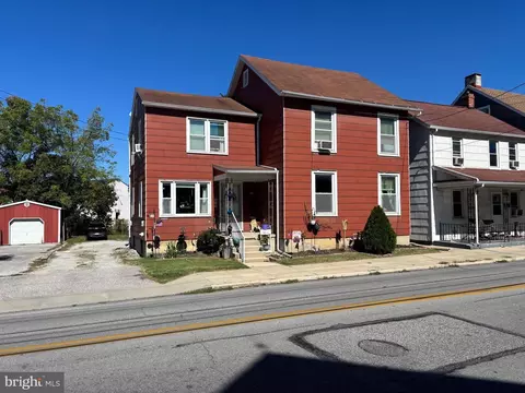 219 N 3rd St, Hanover, PA 17331