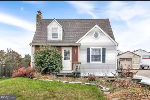 720 Skyline Dr, York, PA 17406