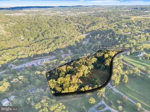 1651 Starcross Rd, York, PA 17403
