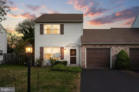 3105 Long Mdw #40A, Dover, PA 17315