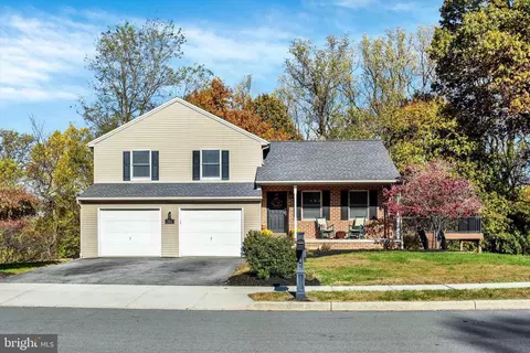 502 Skyline Rd, New Cumberland, PA 17070