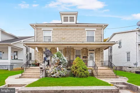 625 625 12 York St, Hanover, PA 17331