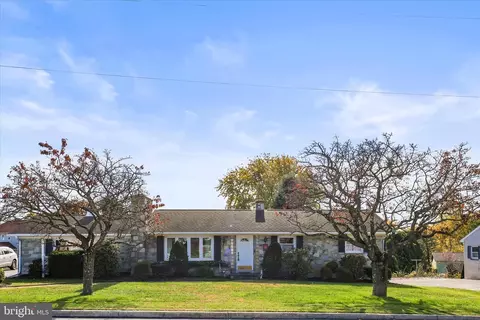 4050 Grandview Rd, Hanover, PA 17331