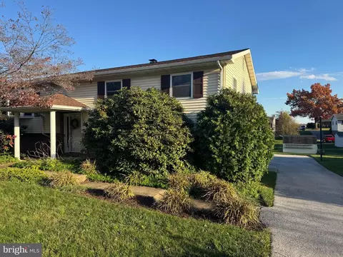 2648 Danielle Dr, Dover, PA 17315