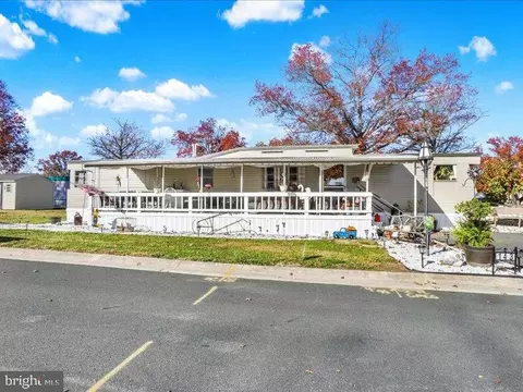 143 Pawnee Ave, Dover, PA 17315