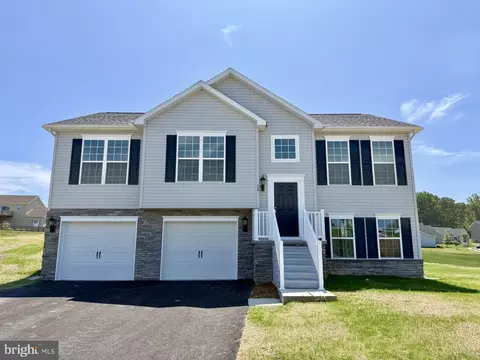 24 Meadow Ln #18, Hanover, PA 17331