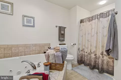 Bath - 495 Thomas Armor Dr, Windsor, PA 17366 photo 2 of 3
