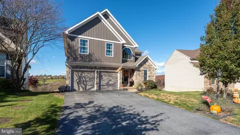 Exterior - 495 Thomas Armor Dr, Windsor, PA 17366 photo 3 of 7
