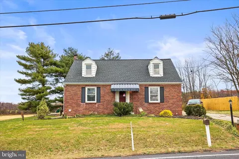 1709 Jefferson Rd, Spring Grove, PA 17362