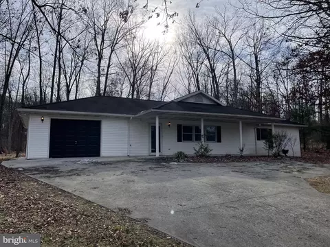 3266 Rosstown Rd, Wellsville, PA 17365