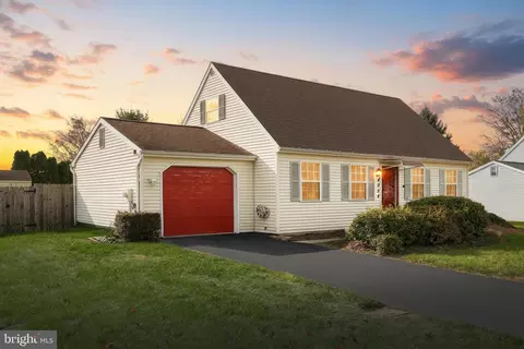 4054 Sandra Dr, York, PA 17402