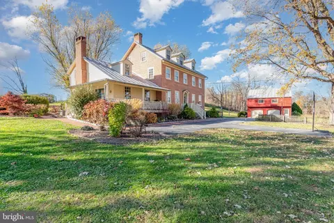 10 Hull Dr, East Berlin, PA 17316