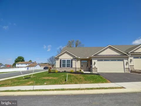 616 Bluff Stone Dr, York, PA 17402