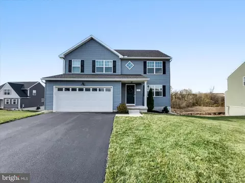 1127 Alder Ct, York, PA 17408
