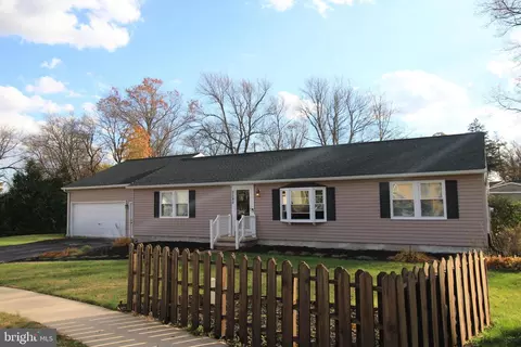 2582 Abby Ln, Dover, PA 17315