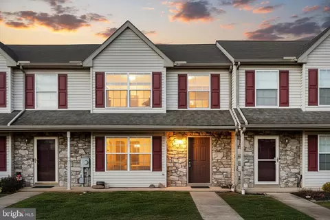 30 Rosemary Ct, Manchester, PA 17345