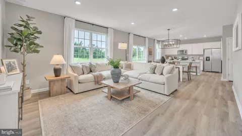 225 Bella Dr, York, PA 17404