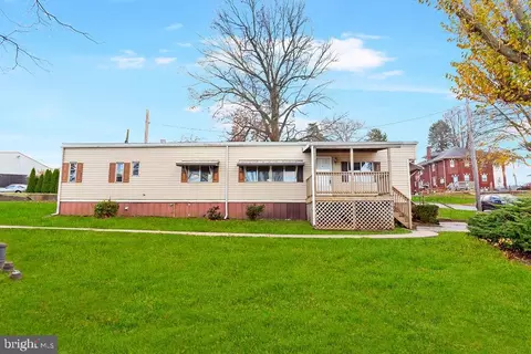 1 N Duke St, Dallastown, PA 17313