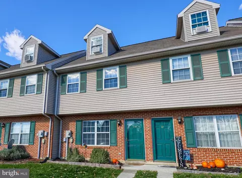 119 Orchard Ln, Hanover, PA 17331