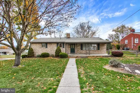 117 Hirtland Ave, Hanover, PA 17331