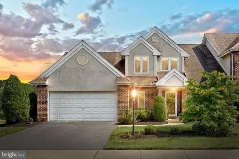 2764 Fairway Dr #2764, York, PA 17402