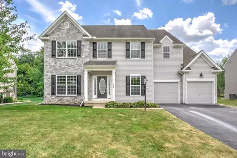 3704 Skipton Cir, York, PA 17402