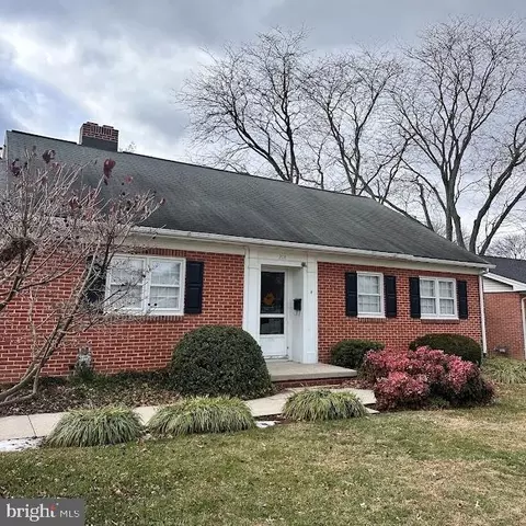 214 Charles St, Hanover, PA 17331