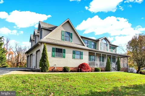 3674 Eagle Ridge Ct, Hanover, PA 17331 photo 7