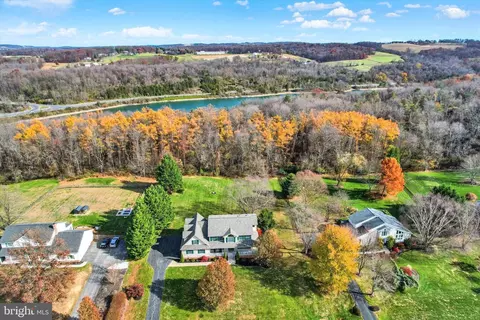 3674 Eagle Ridge Ct, Hanover, PA 17331 photo 9