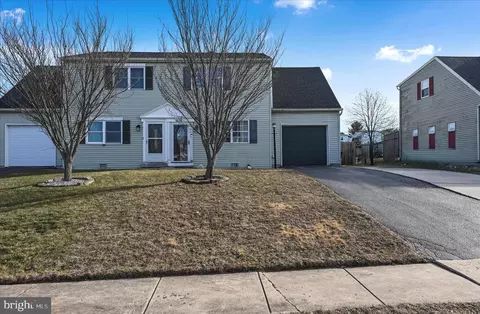 1634 Blue Jay Dr #A, Dover, PA 17315
