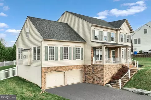 2040 Brenan Way, Red Lion, PA 17356