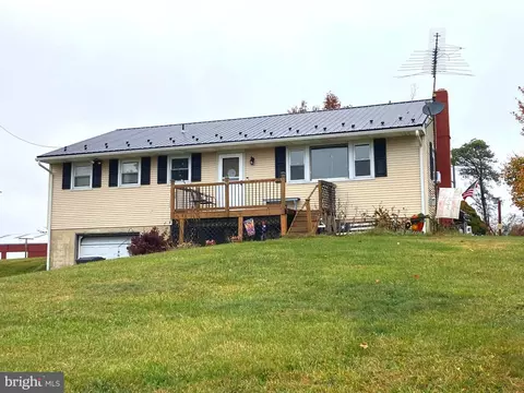 2019 Snyder Rd, Red Lion, PA 17356