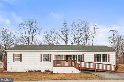 11 Chesapeake Ests # A, Thomasville, PA 17364