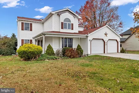 510 Fairview Dr, Hanover, PA 17331