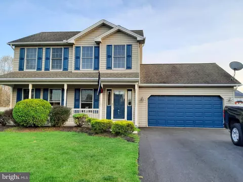 115 Abbey Dr, Mount Wolf, PA 17347