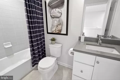 Bath - 500 Benjamin Rd, Hanover, PA 17331 photo 1 of 2