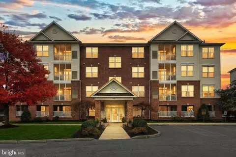 1050 Crest Way #401, York, PA 17403