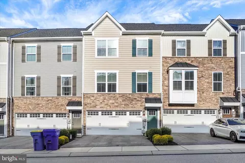 1164 Rosecroft Ln, York, PA 17403