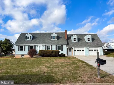 28 Pheasant Ridge Rd, Hanover, PA 17331