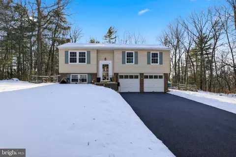 276 Oakbrook Dr, Felton, PA 17322