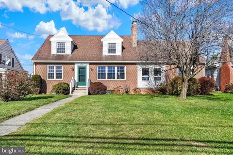 529 W Market St, Hellam, PA 17406